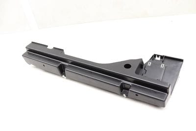 Quarter Panel Trim Bracket 1568901200