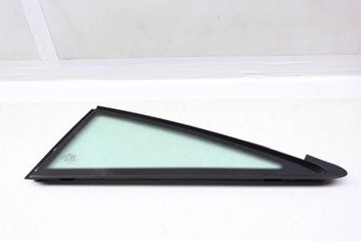 QUARTER WINDOW GLASS 8J8845299B