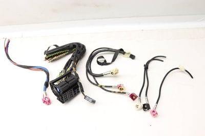 Radio / NAV Receiver Headunit Wiring Connector / Pigtail