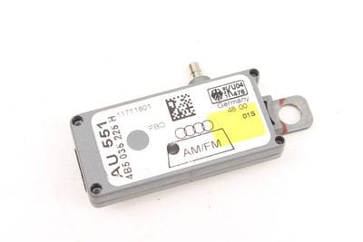 RADIO / STEREO ANTENNA BOOSTER 4B5035225H