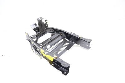 RADIO / STEREO DASH MOUNT BRACKET