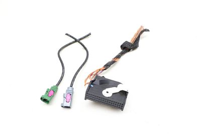 Rear View / Reverse Camera Module Wiring Connector / Pigtail