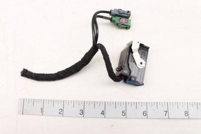 Rear View / Reverse Camera Module Wiring Harness / Connector