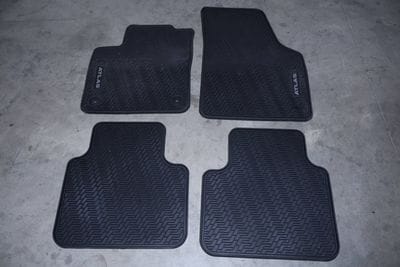 RUBBER FLOOR MAT SET 3CM061530
