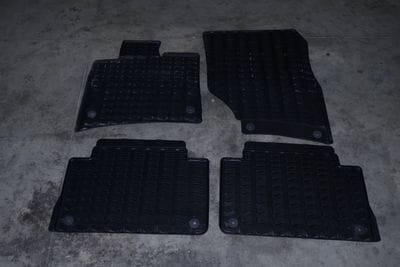Rubber Floor Mat Set 4L1061501
