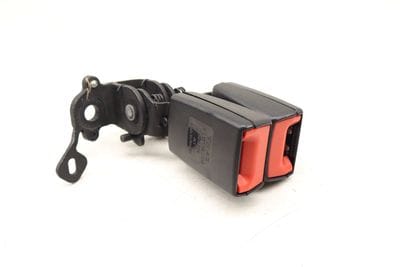 SEAT BELT DOUBLE BUCKLE / RECEIVER 8V0857739A