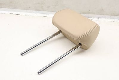 SEAT HEADREST / HEAD REST 7424297