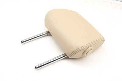SEAT HEADREST / HEAD REST (CENTER) 7424303
