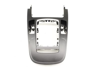SHIFT / SHIFTER BOOT TRIM BEZEL 8K0864261