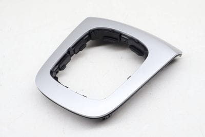 SHIFTER BEZEL / CENTER CONSOLE TRIM 8U0864261P