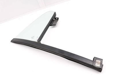 SIDE QUARTER GLASS / WINDOW 3C8845215