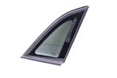 SIDE QUARTER WINDOW / GLASS 11K845042