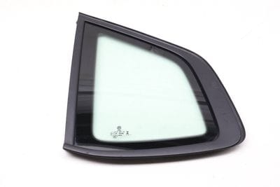 Side Quarter Window / Glass 2GJ845041G