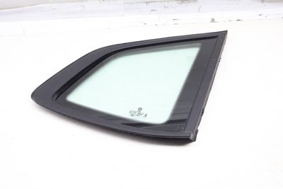 SIDE QUARTER WINDOW / GLASS 2GJ845042G