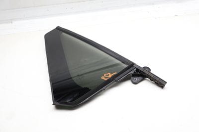 Side Quarter Window Glass 3CM845214