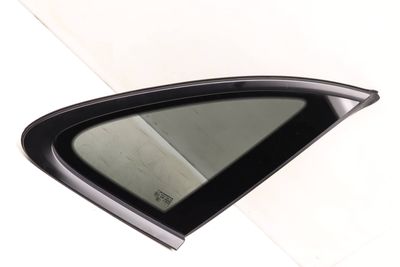 SIDE QUARTER WINDOW / GLASS