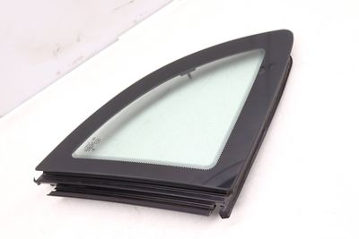 SIDE QUARTER WINDOW / GLASS