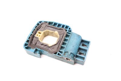 SIDE RADIATOR MOUNT BRACKET 8632140