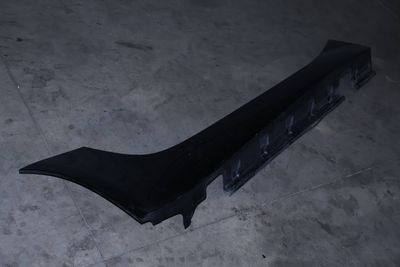 SIDE SKIRT / ROCKER PANEL 7016530