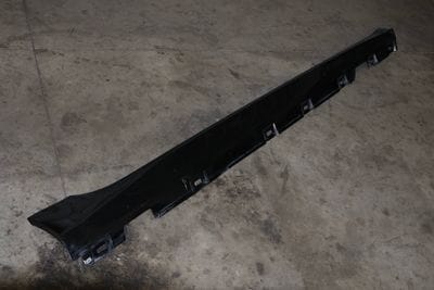 SIDE SKIRT / ROCKER PANEL 8W8853860F