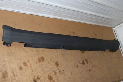 SIDE SKIRT / ROCKER PANEL