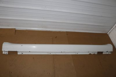 SIDE SKIRT / ROCKER PANEL