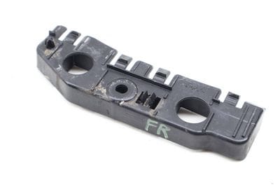 SIDE SKIRT / ROCKER PANEL MOUNT BRACKET 8W6853922A