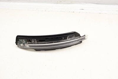 SIDE VIEW MIRROR TURN SIGNAL LIGHT