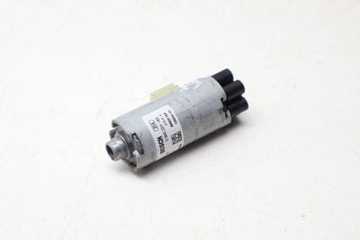 Slide Seat Motor (LONGITUDINAL) 8S8881183A