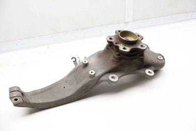 Spindle Knuckle w/ Wheel Bearing 31206884386