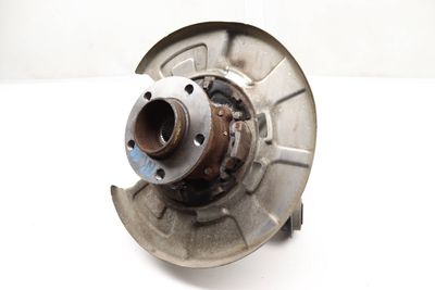 SPINDLE KNUCKLE w/ WHEEL BEARING 6877218