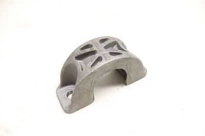 STABILIZER / SWAY BAR MOUNT BRACKET 6867490