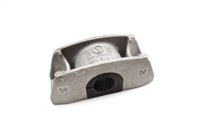 STABILIZER / SWAY BAR MOUNT BRACKET 6876180