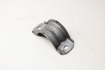 STABILIZER / SWAY BAR MOUNT BRACKET 6771931