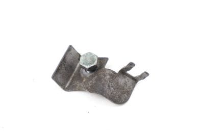 Steering Gear Bracket w/ Bolt 3D1422163B