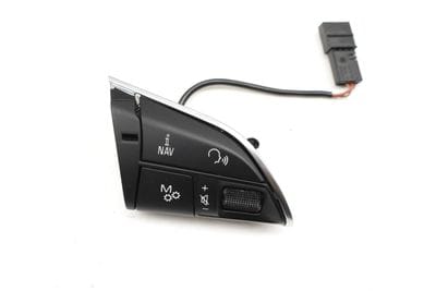 STEERING WHEEL CONTROL BUTTON / SWITCH 4H0951523A