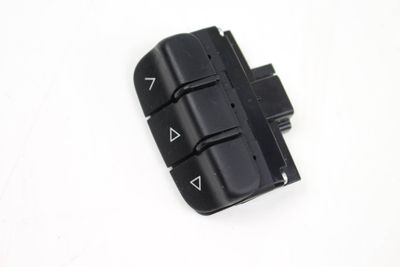 STEERING WHEEL CONTROL BUTTON / SWITCH 8E0951527L