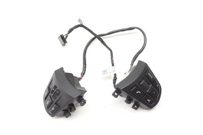 STEERING WHEEL CONTROL SWITCH / BUTTON SET 9261859