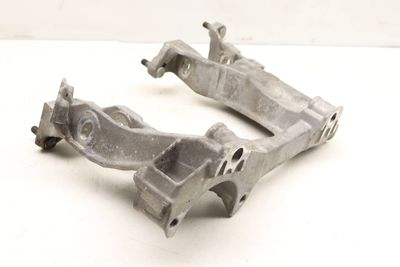 SUBFRAME / SUB FRAME MOUNT BRACKET