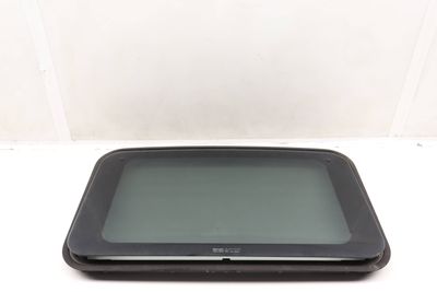 SUNROOF / SUN ROOF GLASS ASSEMBLY 701877051D