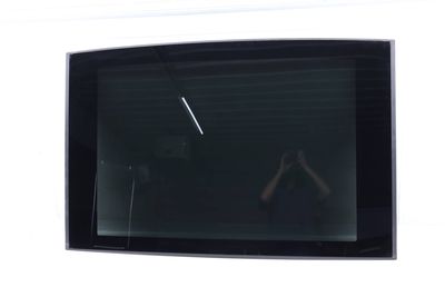 SUNROOF / SUN ROOF GLASS PANEL (CENTER) LR043926