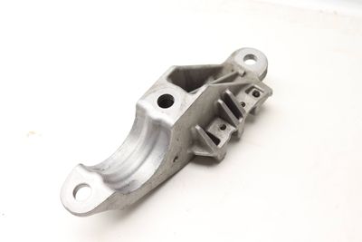 SWAY / STABILIZER BAR CLAMP MOUNT (LOWER) 6884013