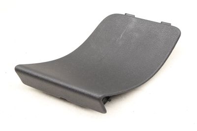 TAIL LIGHT COVER / TRUNK PANEL TRIM 8R0867658