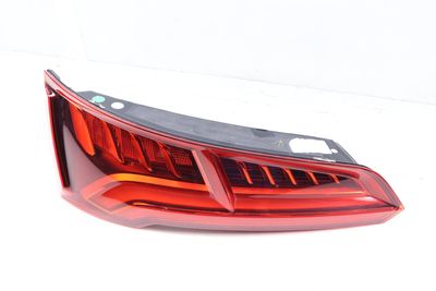 Tail Light / Lamp 80A945093A