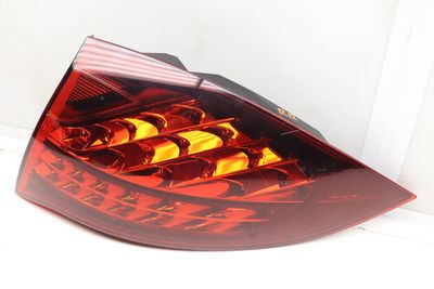 TAIL LIGHT / LAMP (OUTER) 7P5945096S