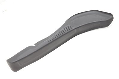 TAIL LIGHT / LAMP TRIM 7464426