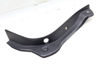 TAIL LIGHT RAIN CHANNEL COVER TRIM 7474490