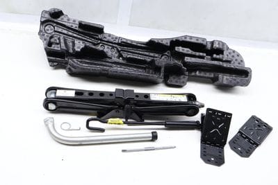 TOOL KIT / JACK 3QF012115
