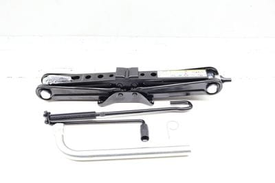 Tool Kit / Set w/ Jack 3CM012115