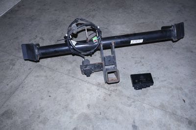 Tow / Trailer Hitch Assembly 8R0800491A